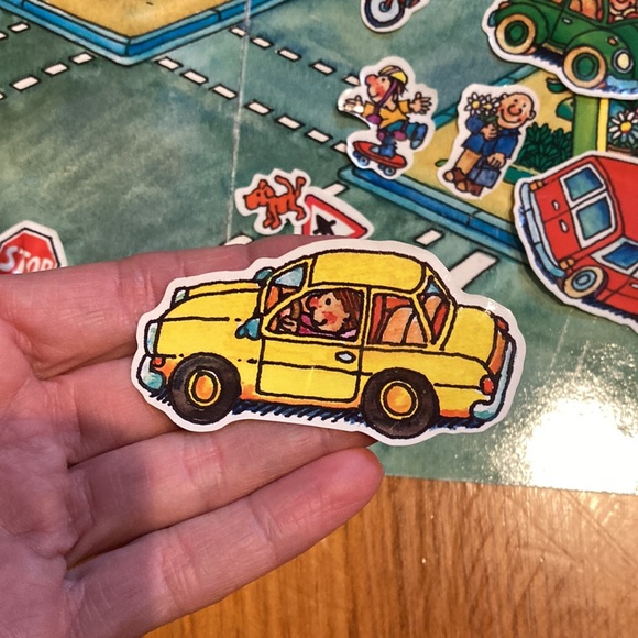 VILLA KUNTERBUNT Haft-Spiel Colorforms Magnetic Board City Traffic German - Picture 2 of 5